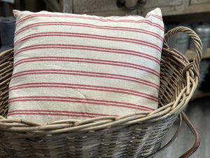 Country Farmhouse Red Cushion